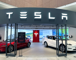 SP500-Gains-Amid-Tesla-Rally-and-Cautious-Fed-Remarks-on-Rate-Cuts-Preview